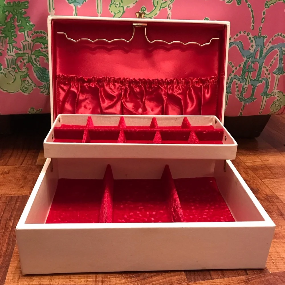 Lady Buxton cream and gold jewelry box vintage large red velvet lined retro